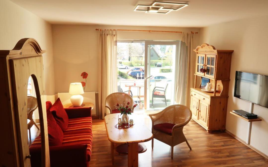 Wohnung 9 Meer-Ruhe Im Haus Stranddistel Komfortable Ferienwohnung Im 1 Og Fuer 4 Personen In ซิงสท์ ภายนอก รูปภาพ